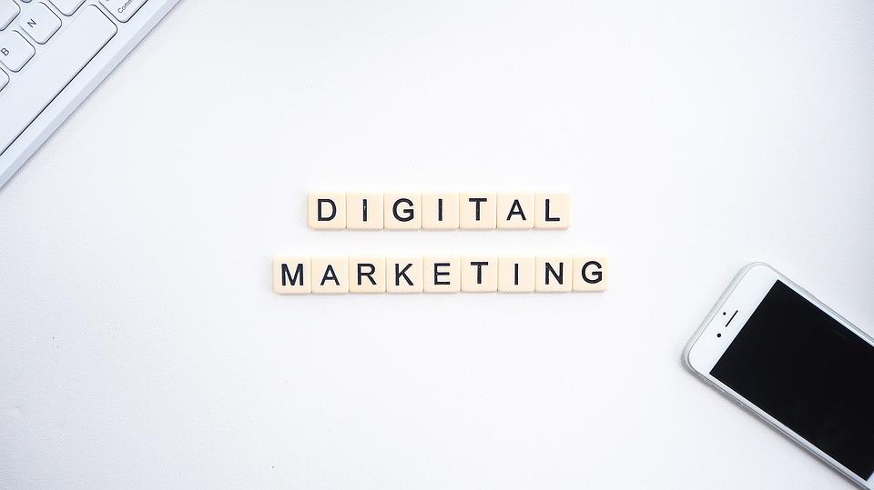 Top Digital Marketing ROI Metrics to Track for Your Business
