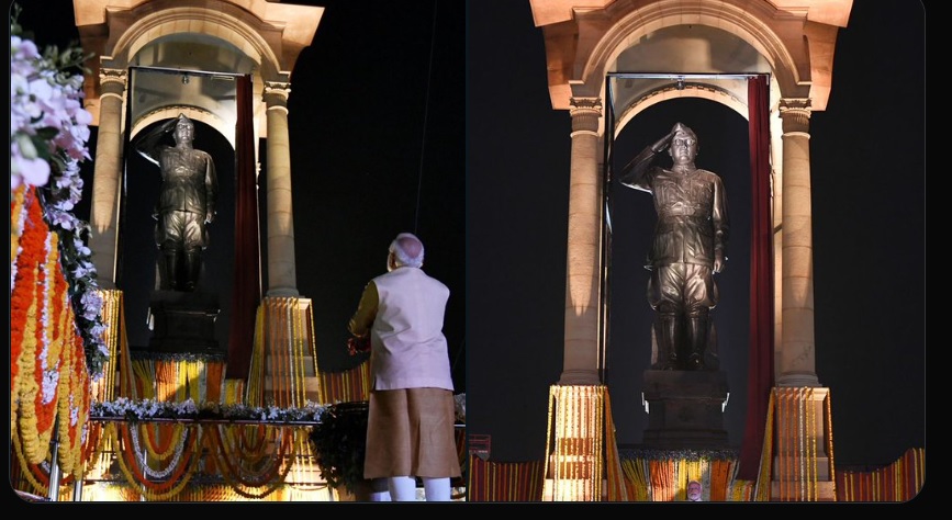 PM Modi Unveils Netaji Statue
