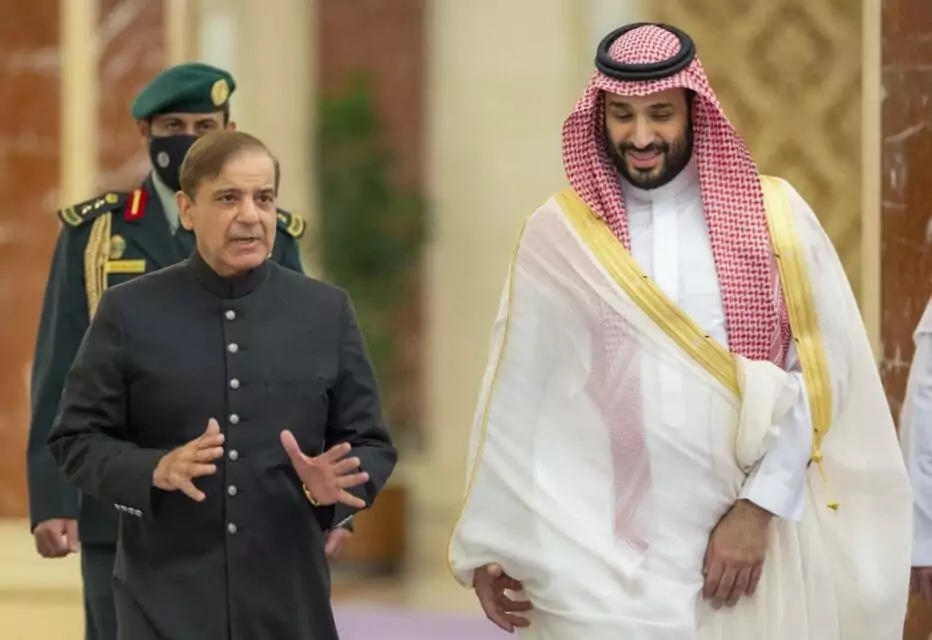 Saudi Prince Handed Over a Rattle to Shehbaz Sharif who Arrived with a Bowl in Ramzan, Forced to Return Empty Handed
